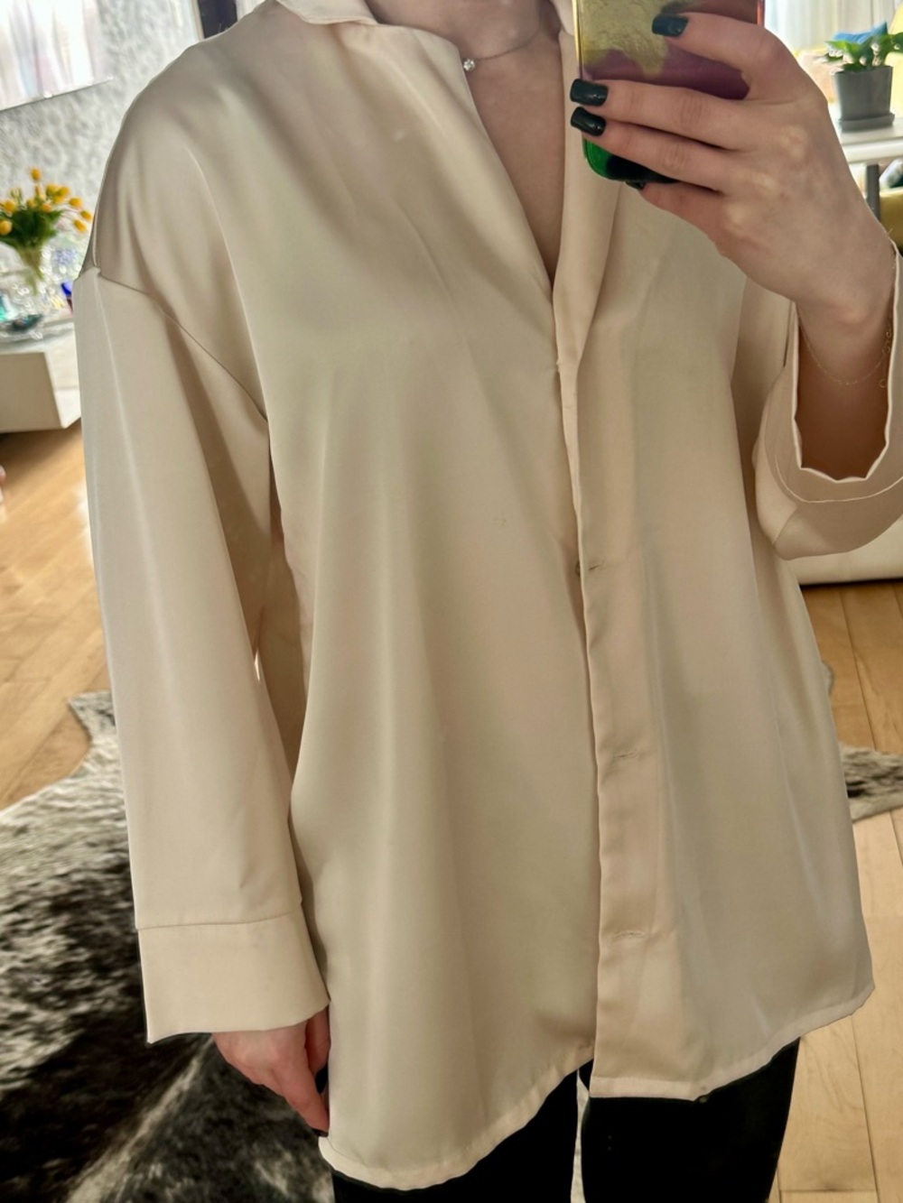 🤍NEW Elegant Cream Satin Blouse.